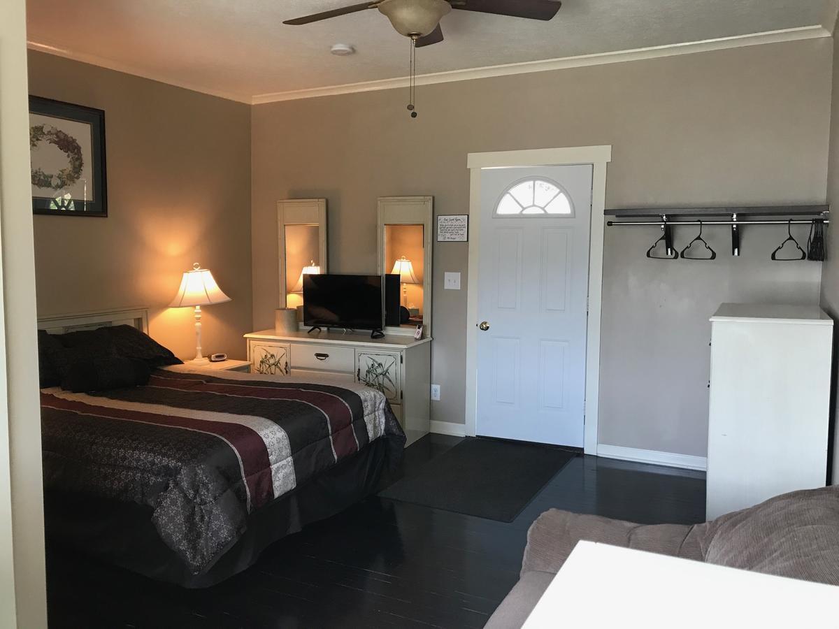 Beachcomber Inn Conesus Экстерьер фото