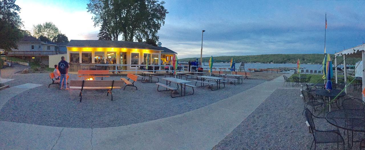 Beachcomber Inn Conesus Экстерьер фото