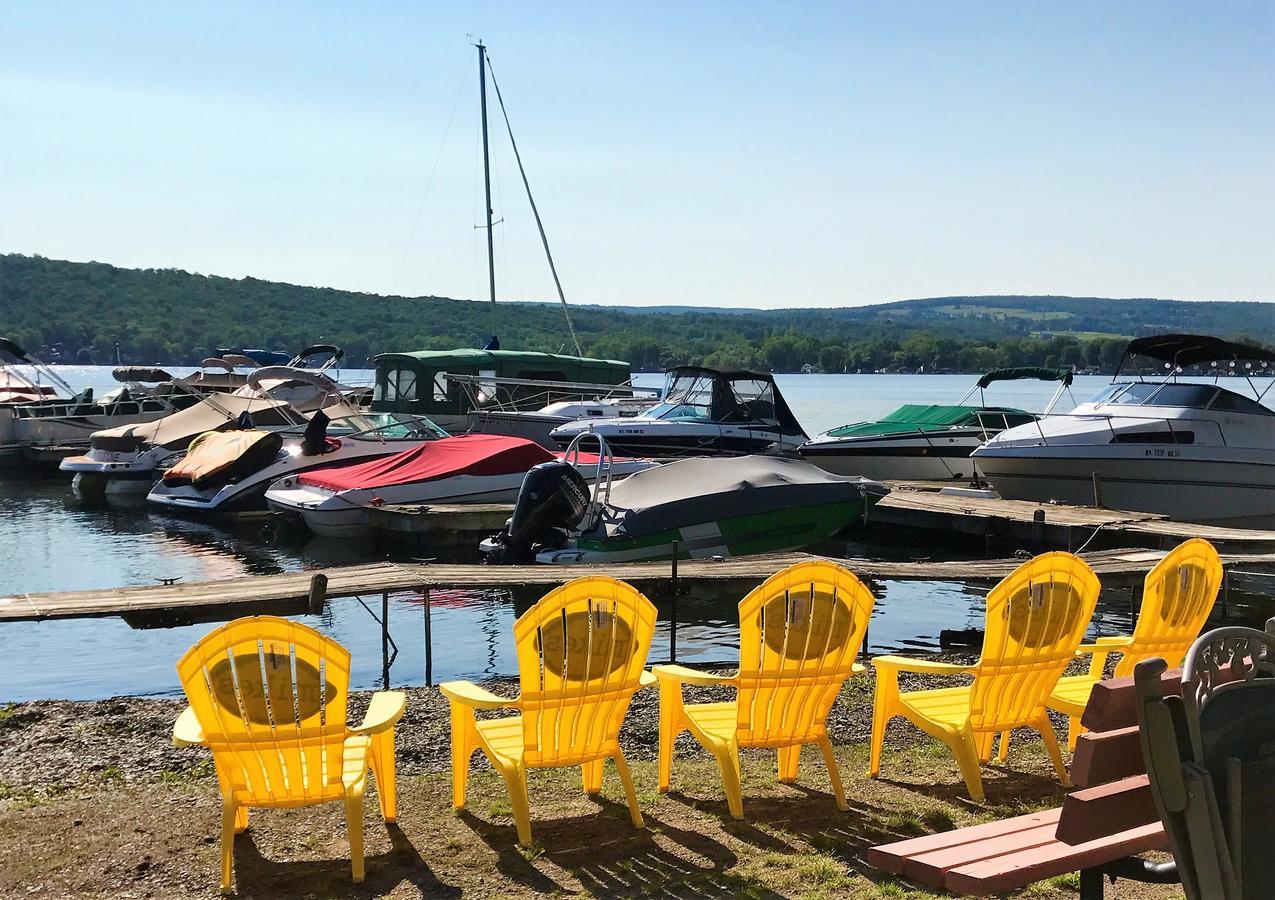 Beachcomber Inn Conesus Экстерьер фото