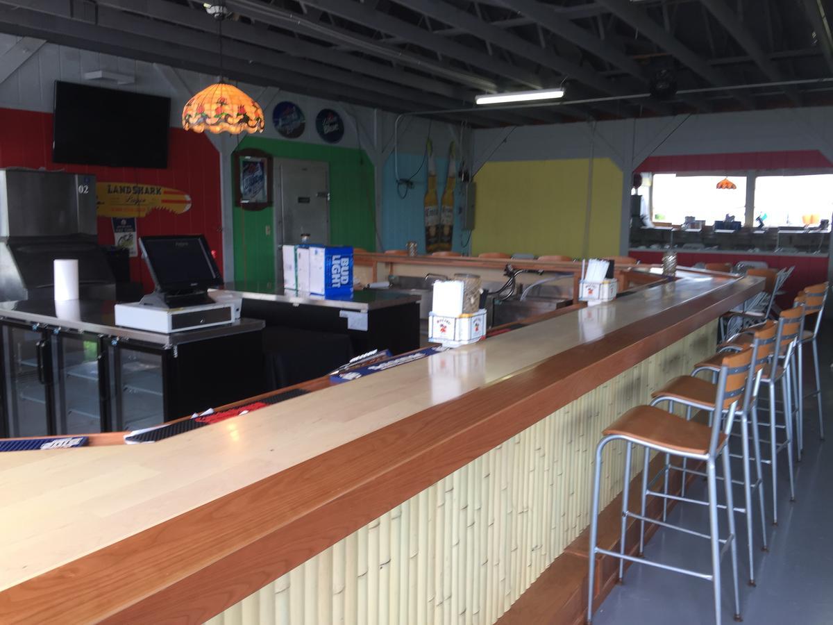 Beachcomber Inn Conesus Экстерьер фото